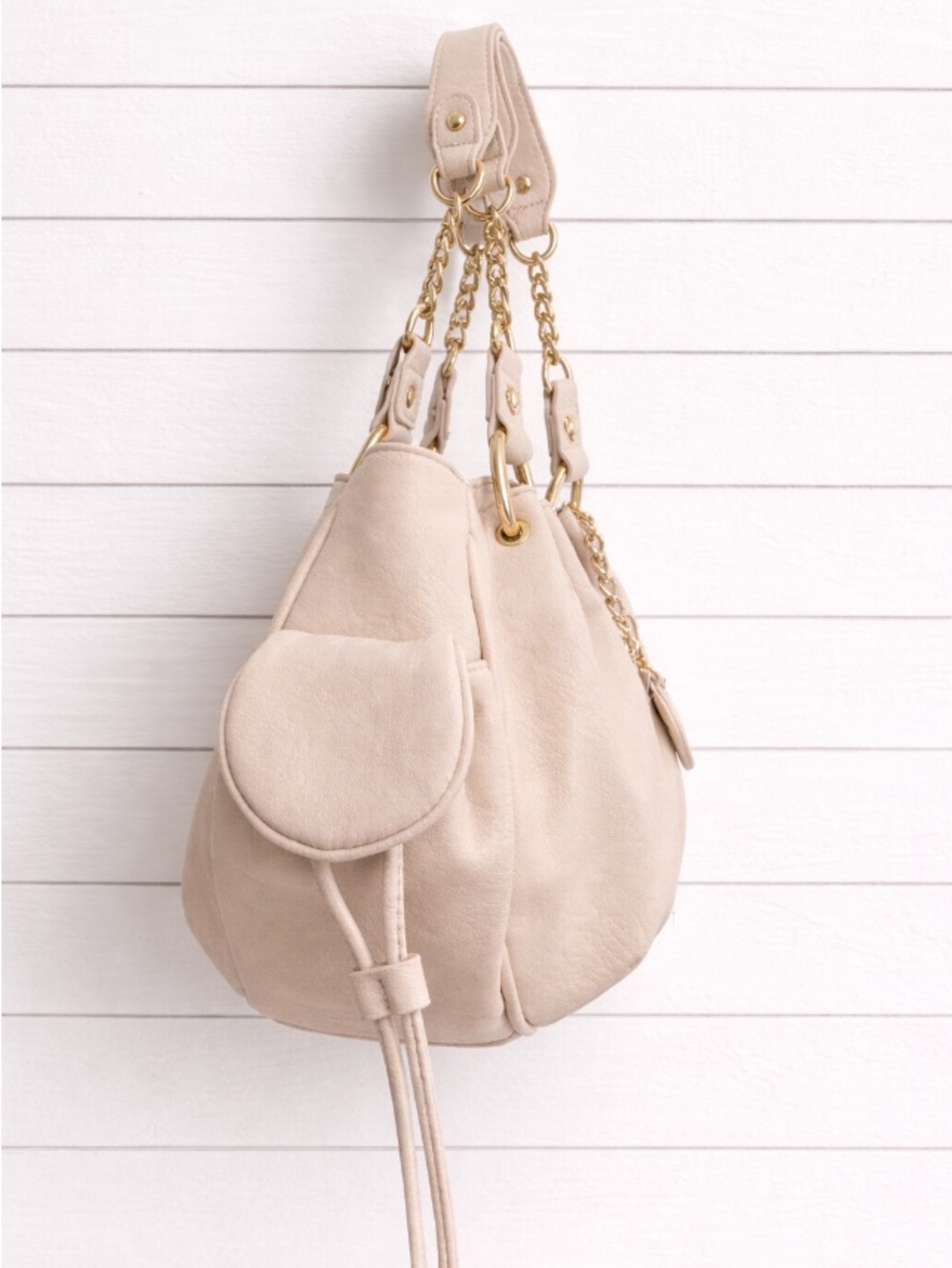 Juicy Couture Beige Shoulder Bag with Gold Hardware and Heart Charm - Picture 3 of 12